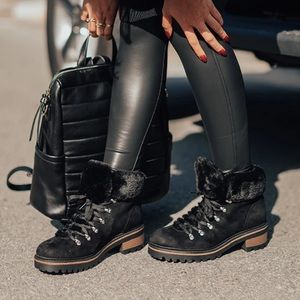 🆕5⭐️ /IZZIE/ Black Fur Lace Up Combat Boot